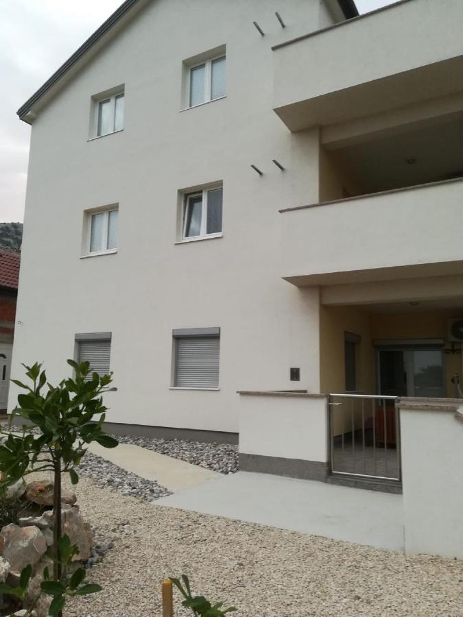 Apartment Villa Bijele Stijene Карлобаг Экстерьер фото