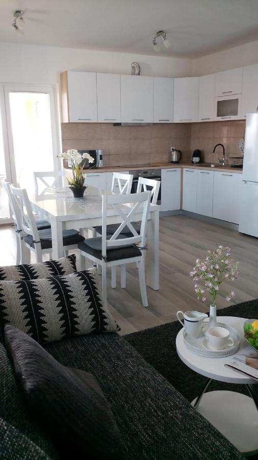 Apartment Villa Bijele Stijene Карлобаг Экстерьер фото